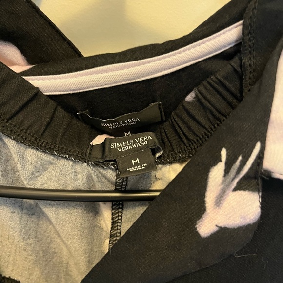 Vera wang Pajamas - Picture 2 of 3